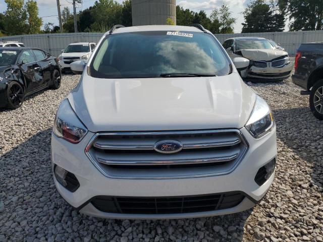 1FMCU9GDXJUC86069 - 2018 FORD ESCAPE SE WHITE photo 5