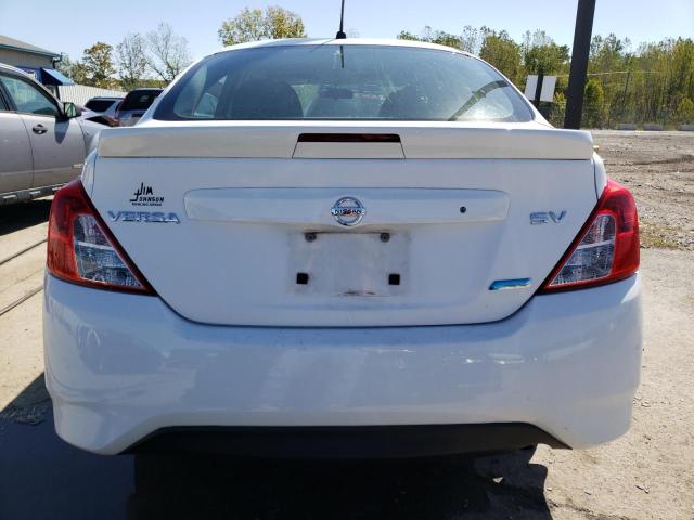 3N1CN7AP1GL885683 - 2016 NISSAN VERSA S WHITE photo 6