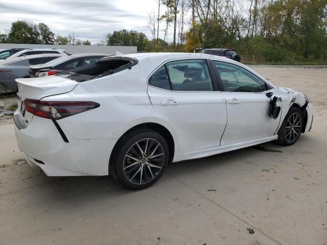 4T1T11AK0PU814678 - 2023 TOYOTA CAMRY SE NIGHT SHADE WHITE photo 3