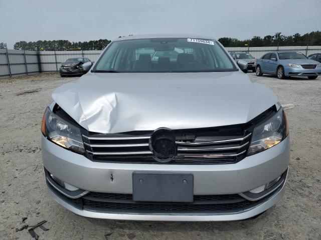 1VWAT7A30FC082832 - 2015 VOLKSWAGEN PASSAT S SILVER photo 5