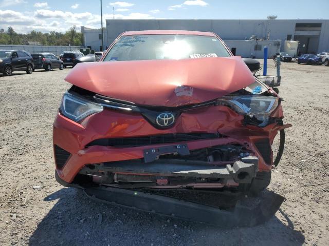 JTMBFREV0HJ169070 - 2017 TOYOTA RAV4 LE RED photo 5