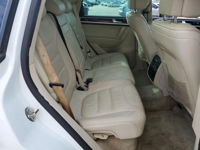 WVGEF9BP5DD012318 - 2013 VOLKSWAGEN TOUAREG V6 白色 照片 11