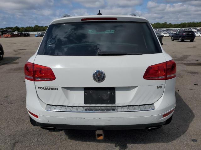 WVGEF9BP5DD012318 - 2013 VOLKSWAGEN TOUAREG V6 白色 照片 6