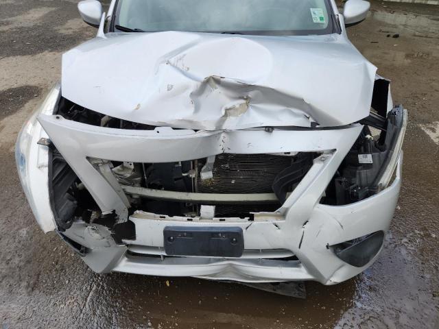 3N1CN7AP8KL812769 - 2019 NISSAN VERSA S 银色 照片 11