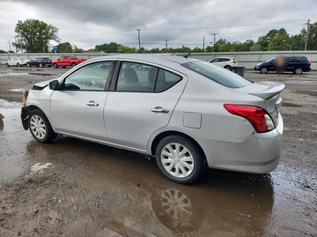 3N1CN7AP8KL812769 - 2019 NISSAN VERSA S 银色 照片 2