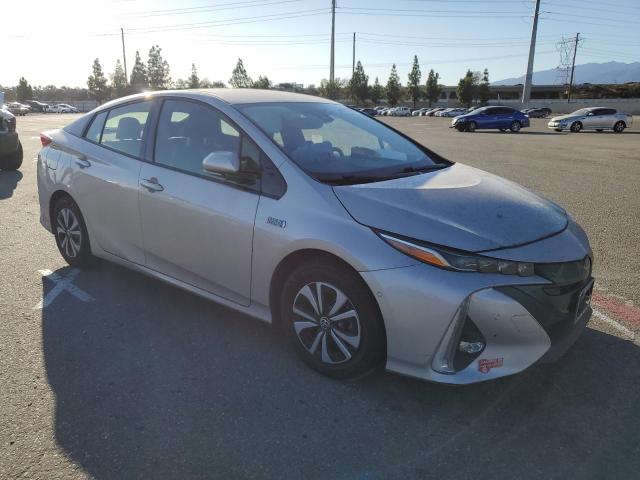 JTDKARFP6H3064567 - 2017 TOYOTA PRIUS PRIM SILVER photo 4