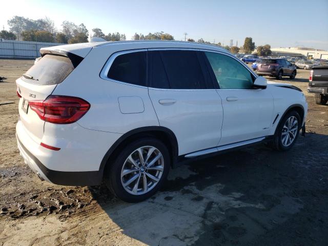 5UXTR9C5XJLD65852 - 2018 BMW X3 XDRIVE30I Ақ фото 3