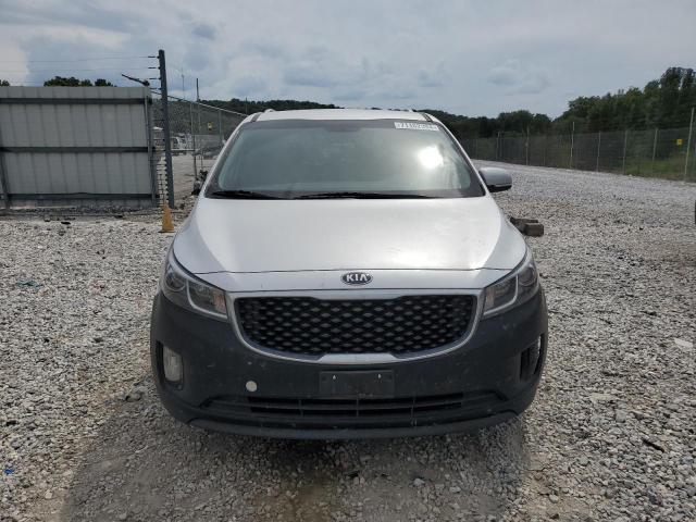 KNDMC5C16G6112819 - 2016 KIA SEDONA EX GRAY photo 5