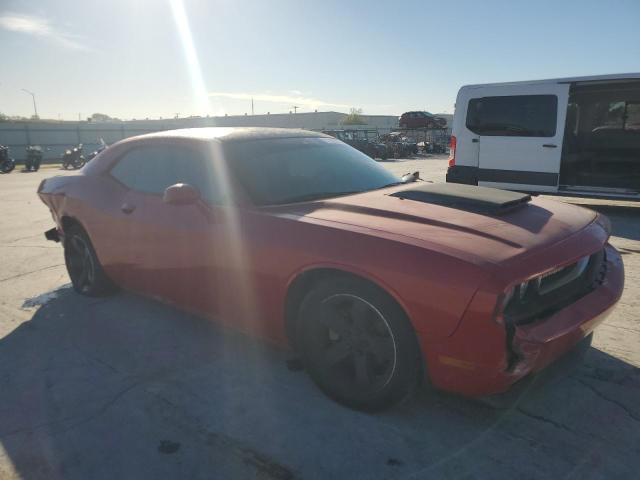 2C3CDYAG0DH648794 - 2013 DODGE CHALLENGER SXT RED photo 4