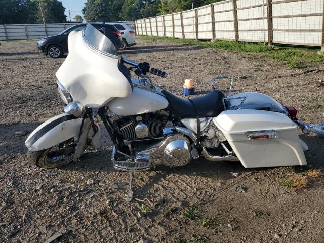 1HD1FCW155Y628311 - 2005 HARLEY-DAVIDSON FLHTCUI Ақ фото 3