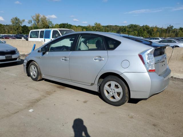 JTDKN3DU6B1424613 - 2011 TOYOTA PRIUS SILVER photo 2