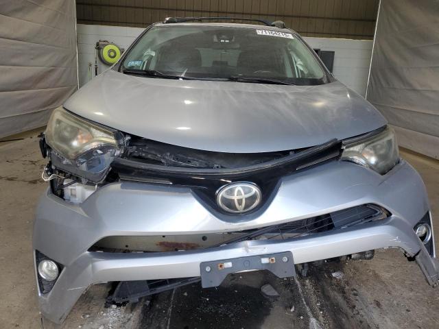 2T3RFREV3HW602039 - 2017 TOYOTA RAV4 XLE SILVER photo 5