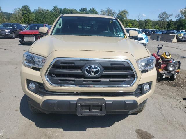 3TMDZ5BN6HM035261 - 2017 TOYOTA TACOMA DOUBLE CAB კრემისფერი ფოტო 5