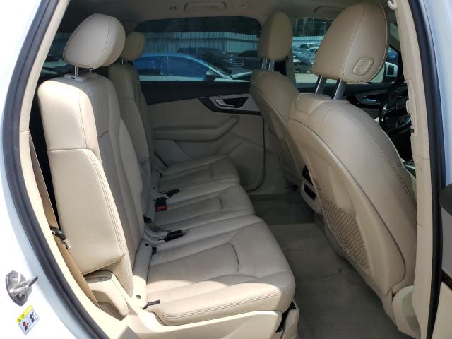 WA1LHAF71HD055135 - 2017 AUDI Q7 PREMIUM PLUS WHITE photo 10