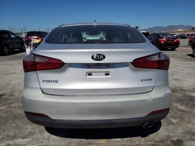 KNAFZ4A84G5616614 - 2016 KIA FORTE EX SILVER photo 6