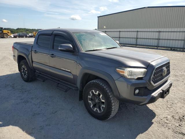 5TFCZ5AN4JX157890 - 2018 TOYOTA TACOMA DOUBLE CAB Gris foto 4
