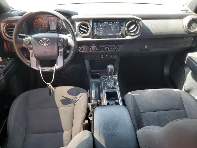 5TFCZ5AN4JX157890 - 2018 TOYOTA TACOMA DOUBLE CAB Gris foto 8