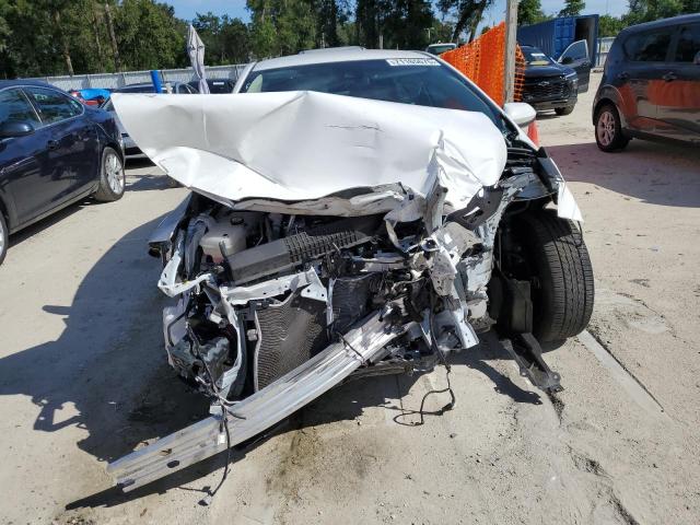 JTDEPRAE5LJ109780 - 2020 TOYOTA COROLLA LE WHITE photo 5