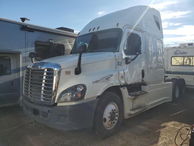 3AKJGLD50GSGX1359 - 2016 FREIGHTLINER CASCADIA WHITE photo 2