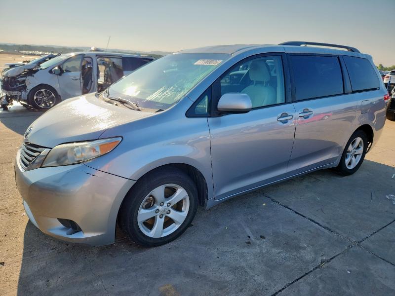 2011 TOYOTA SIENNA LE, 