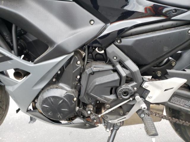 JKAEXEJ14JDA02993 - 2018 KAWASAKI EX650 J 黑色 照片 7