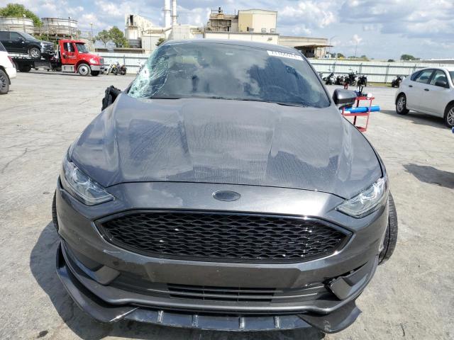 3FA6P0HD0JR166846 - 2018 FORD FUSION SE CHARCOAL photo 5