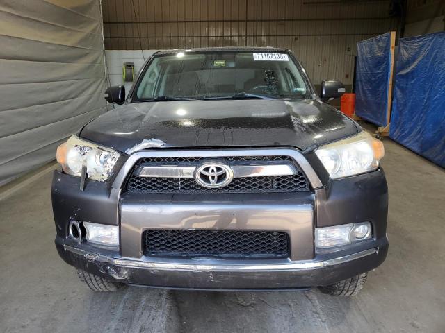 JTEBU5JR4A5005502 - 2010 TOYOTA 4RUNNER SR5 灰色 照片 5