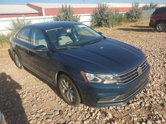 1VWAA7A32JC037521 - 2018 VOLKSWAGEN PASSAT S BLUE photo 4