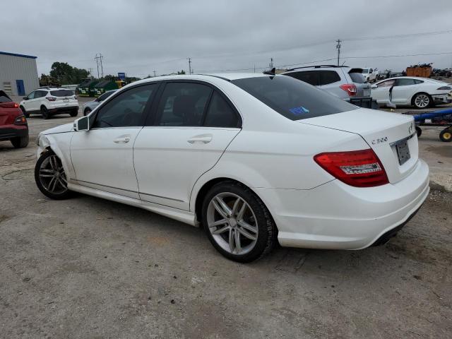 WDDGF8AB4DG104389 - 2013 MERCEDES-BENZ C 300 4MATIC WHITE photo 2