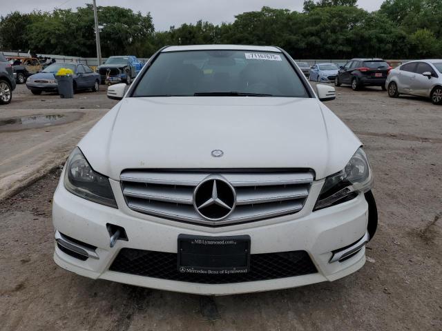 WDDGF8AB4DG104389 - 2013 MERCEDES-BENZ C 300 4MATIC WHITE photo 5