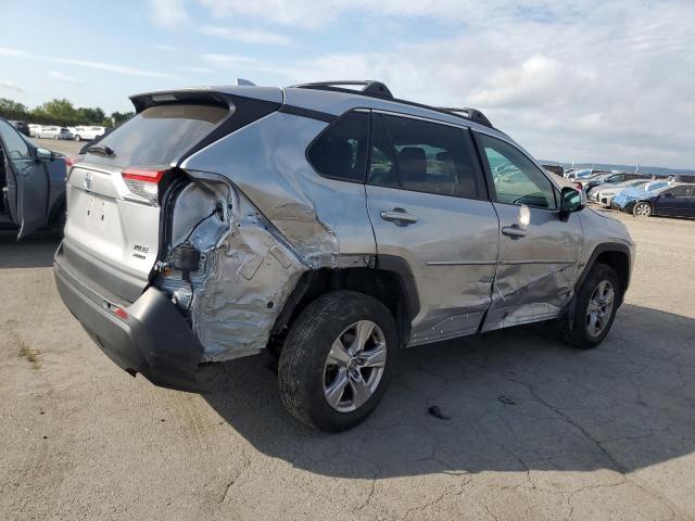 2T3P1RFV0PC334037 - 2023 TOYOTA RAV4 XLE 银色 照片 3