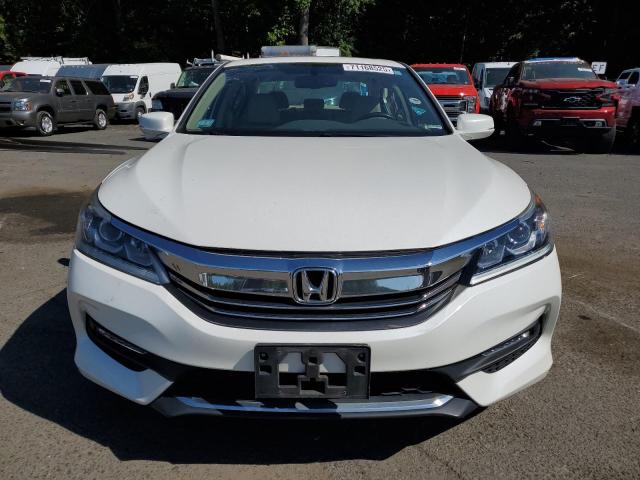 1HGCR3F8XHA039977 - 2017 HONDA ACCORD EXL WHITE photo 5