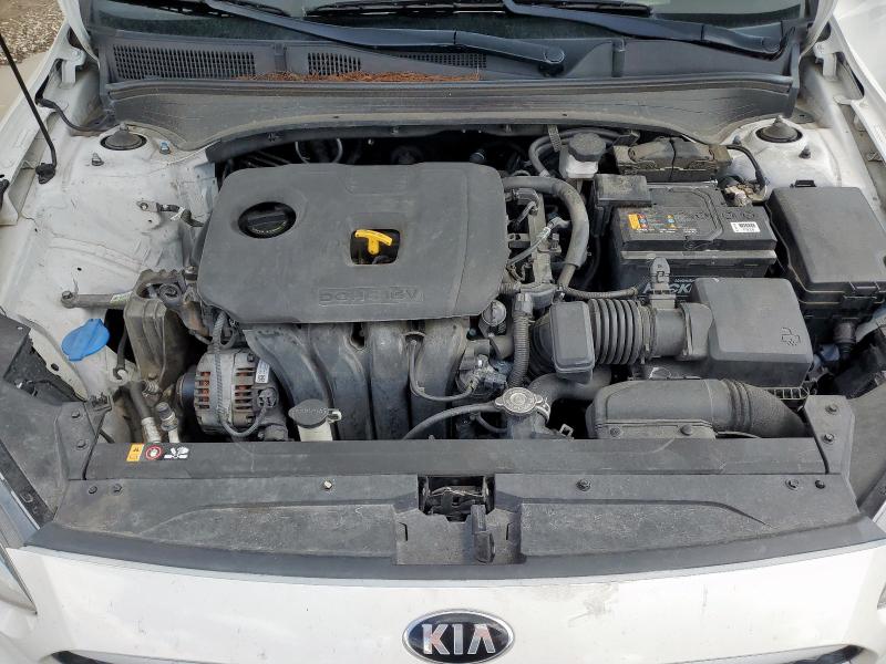 3KPF24AD0ME348567 - 2021 KIA FORTE FE WHITE photo 11