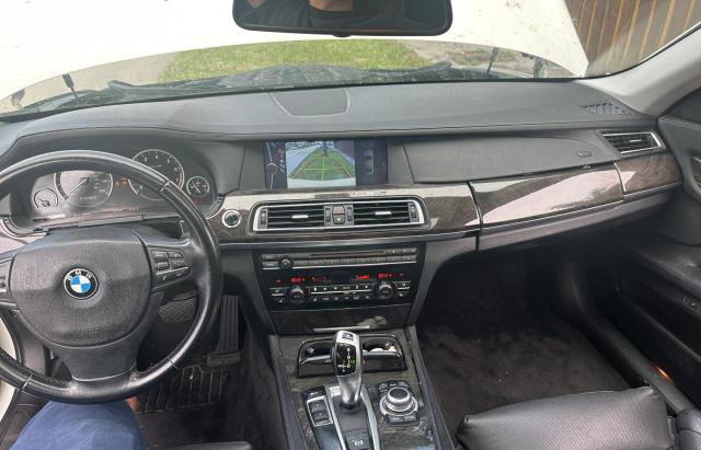 WBAKB8C50BC852016 - 2011 BMW 750 LI WHITE photo 9