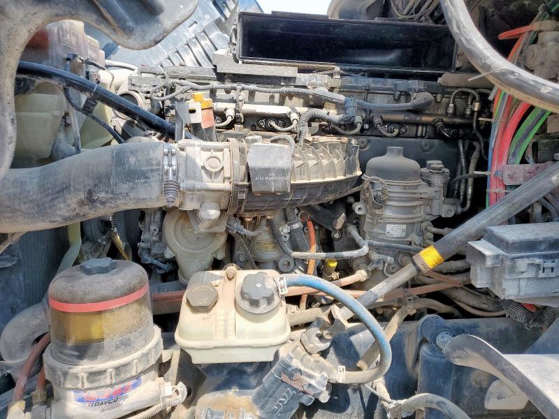 1FUJGLD55GLHG2425 - 2016 FREIGHTLINER CASCADIA 1 BLUE photo 7