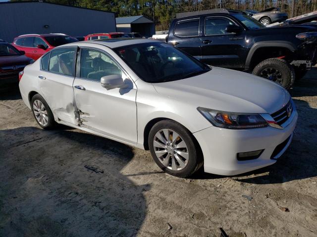 1HGCR2F72FA210462 - 2015 HONDA ACCORD EX WHITE photo 4