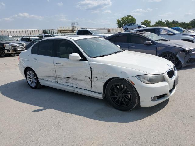 WBAPH7C58BE682071 - 2011 BMW 328 I WHITE photo 4