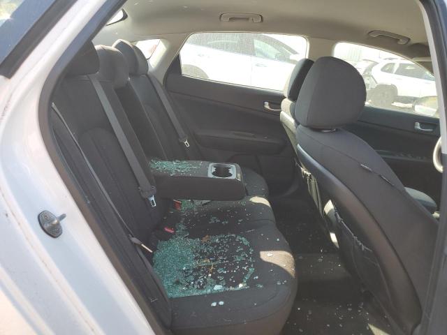 5XXGT4L32JG253260 - 2018 KIA OPTIMA LX 白色 照片 10