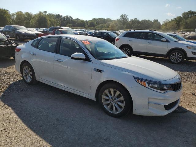 5XXGT4L32JG253260 - 2018 KIA OPTIMA LX 白色 照片 4