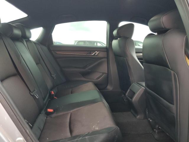 1HGCV1F33JA237066 - 2018 HONDA ACCORD SPORT Silber Foto 11