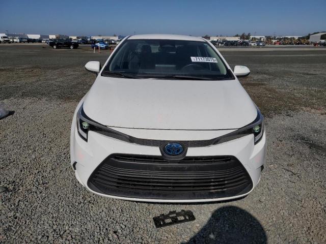 JTDBCMFE6R3049564 - 2024 TOYOTA COROLLA LE WHITE photo 5