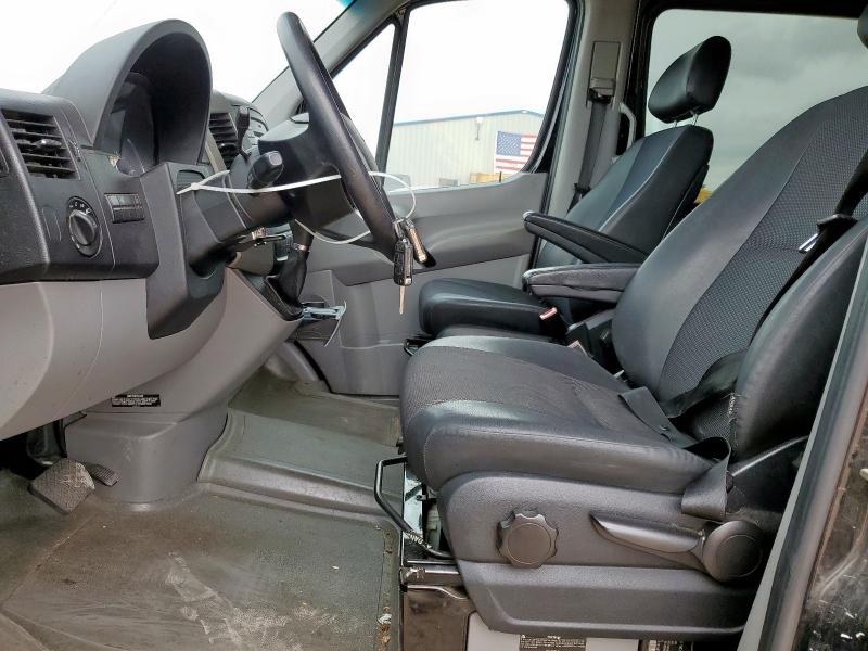 WDZPE8CD7GP198834 - 2016 MERCEDES-BENZ SPRINTER 2500 黑色 照片 7