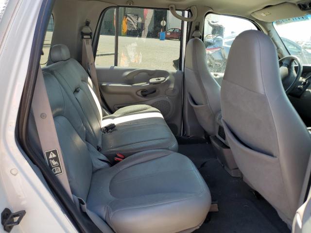 1FMRU1565YLB51551 - 2000 FORD EXPEDITION XLT WHITE photo 11