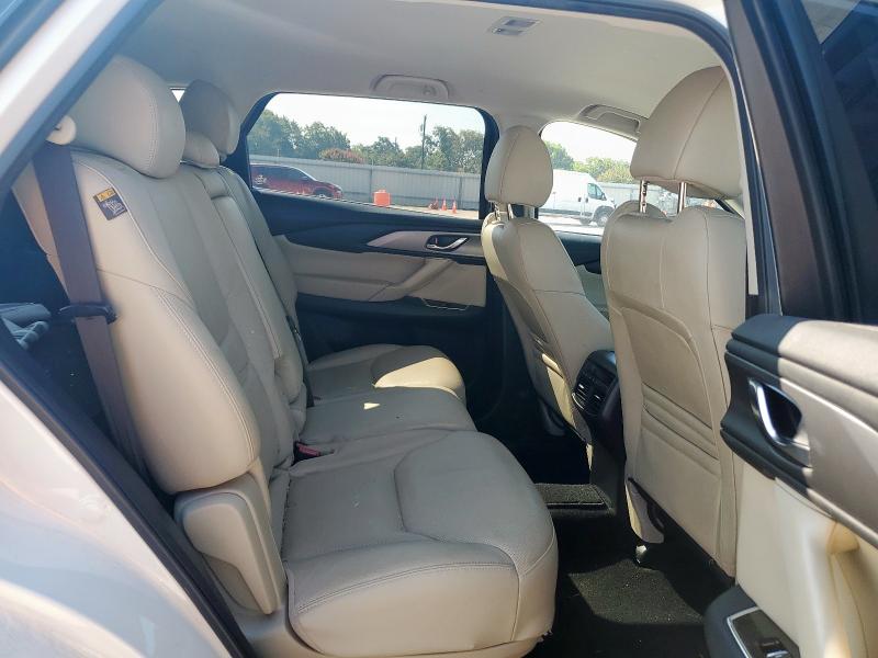 JM3TCACYXJ0202820 - 2018 MAZDA CX-9 TOURING Biały zdjęcie 11