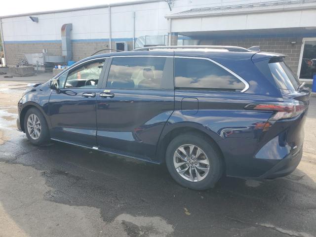 5TDYSKFC6PS087792 - 2023 TOYOTA SIENNA XLE BLUE photo 2