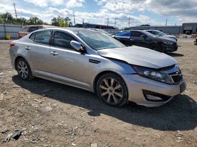 5XXGR4A6XDG242622 - 2013 KIA OPTIMA SX SILVER photo 4