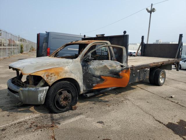 3C7WRMDL5JG174528 - 2018 RAM 5500 Spalony zdjęcie 2