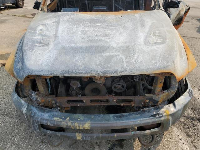 3C7WRMDL5JG174528 - 2018 RAM 5500 Spalony zdjęcie 7