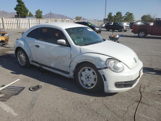 3VWF17AT7FM654439 - 2015 VOLKSWAGEN BEETLE 1.8T WHITE photo 4