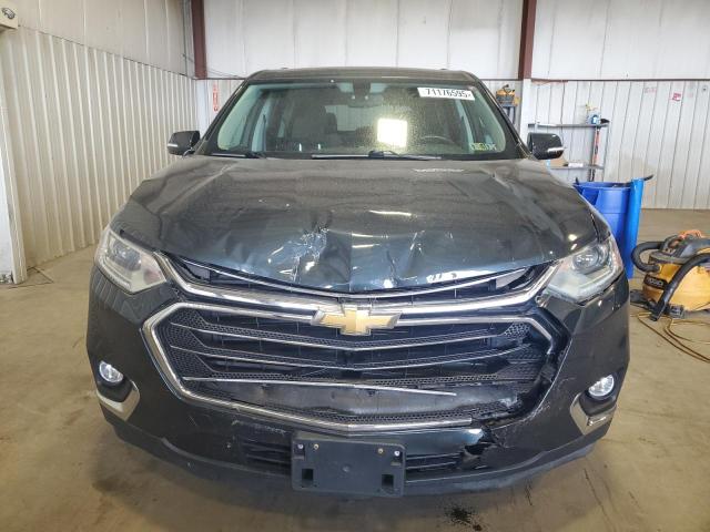 1GNERGKW6JJ225323 - 2018 CHEVROLET TRAVERSE LT ნაცრისფერი ფოტო 5
